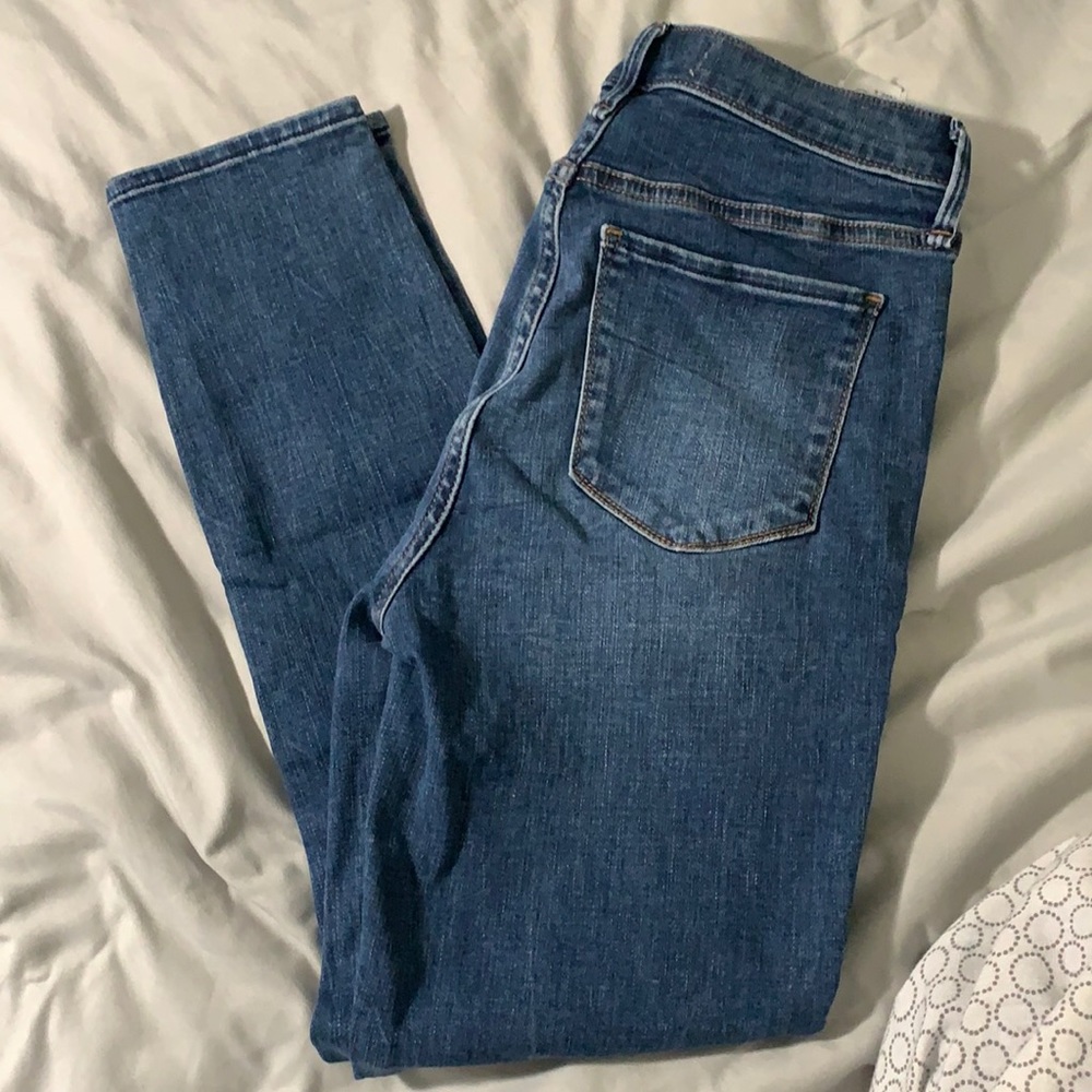 Abercrombie Curve Love Super Skinny High Rise Ankle Dark Wash Size 27/4